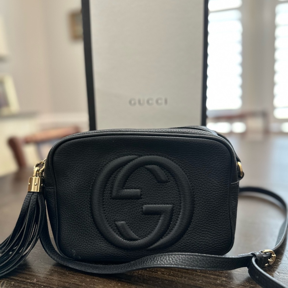 Gucci Soho Disco pebbled leather crossbody camera bag. 💯 authentic